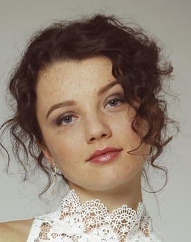 Stefania LaVie Owen