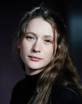 Claire Duburcq